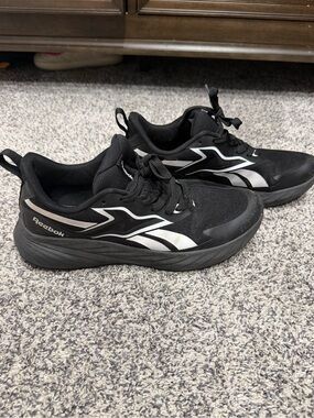 Reebok Men's Black and Silver Athletic Sneakers